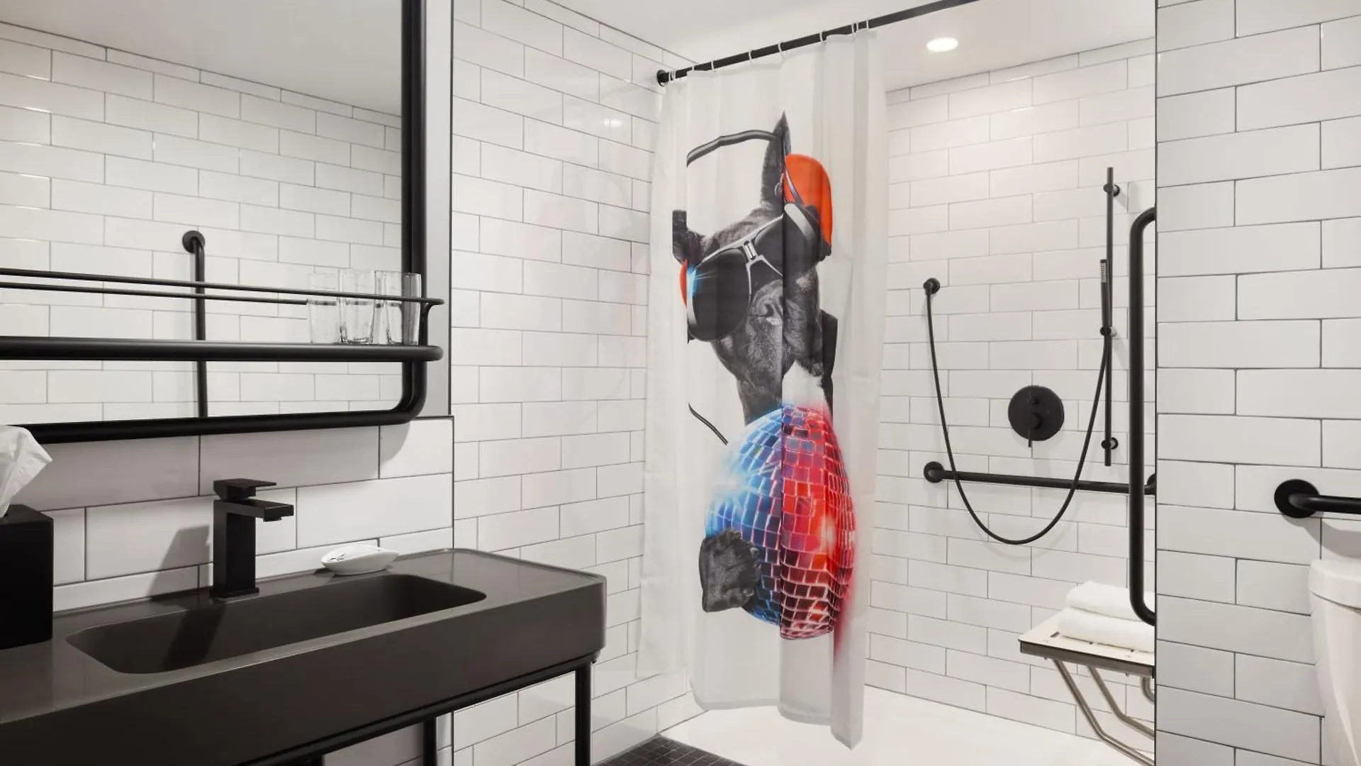 ****  فندق Moxy Halifax Downtown كندا